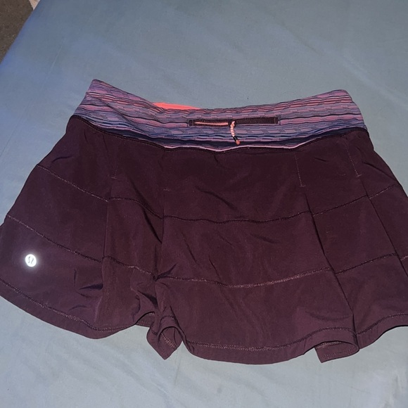 Lululemon Rare Skirt size 4 - Picture 3 of 3
